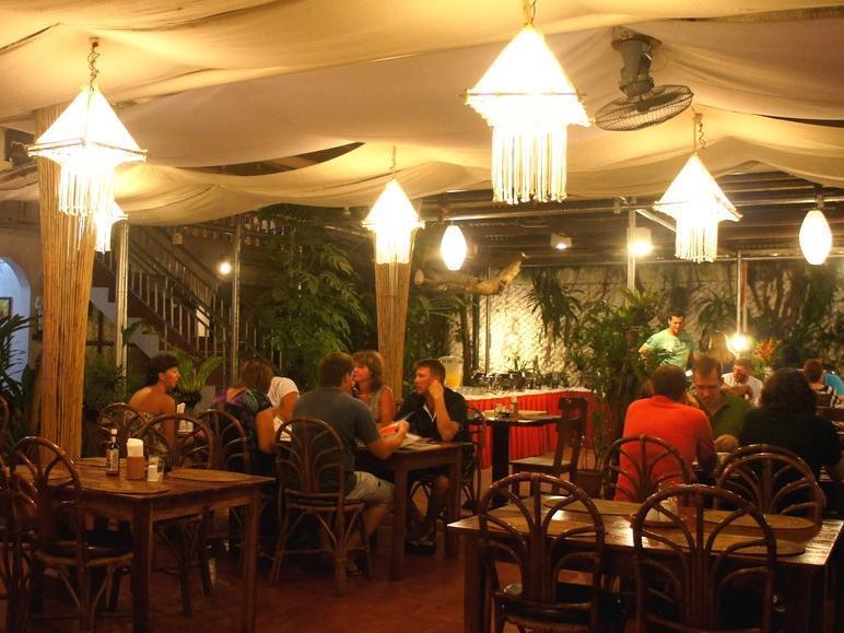 Deparis Hotel 3*